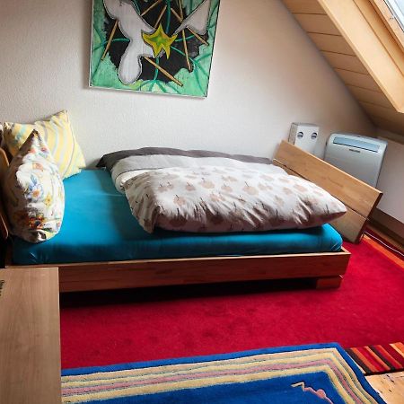 Doppelzimmer Dachgeschoss, Schnelles Wlan, Arbeitsplatz Und Garten Winningen Exterior photo